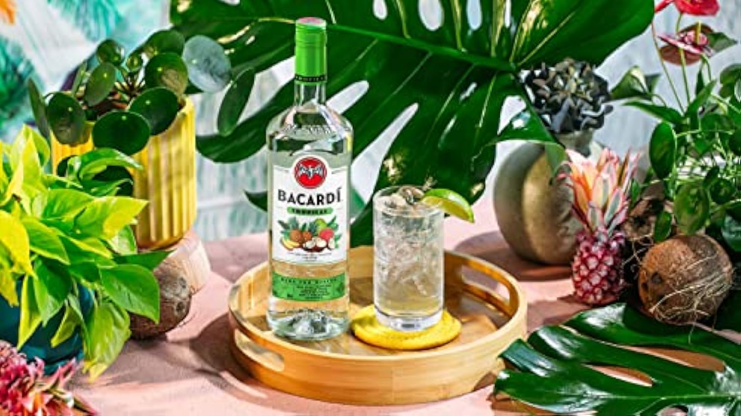 Bacardi Tropical Flavoured Rum 0,7L (32% Vol.) - Limited Edition lHXG0M4o